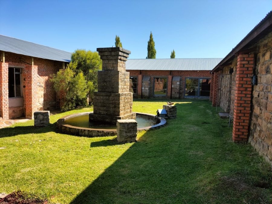 8 Bedroom Property for Sale in Tweespruit Free State